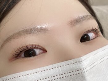 シールーム(Sea Room)の写真/【くるんとした上向きまつ毛に】自然で可愛く好象的な目元へ♪《まつげパーマ+トリートメント付¥5400》