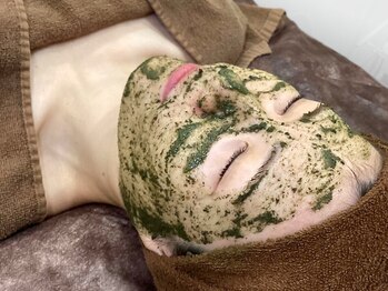 ハロップ 銀座本店(HARROP)の写真/【本気の肌質改善★】銀座で叶える、輝く日のためのブライダルケア♪人気のハーブピーリングもおすすめ！