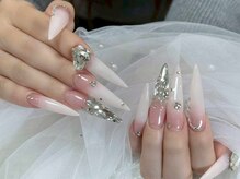 サリーネイルラボ(Sully Nail Lab)/ピンクベース、白グラデーション