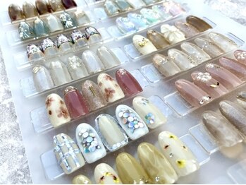 シファ(Shifa)の写真/季節ごとのおすすめカラーやニュアンスデザインが豊富☆デザインに悩んでしまう方/ネイルが初めての方にも!