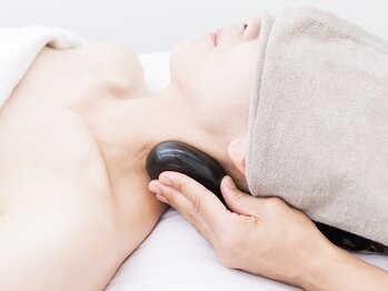 リベレ 覚王山(LIBERER)/温めながらほぐすとほぐれやすい