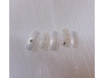 ボヌール(Bonheur)/キラキラ冬ネイル