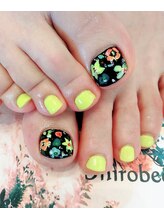 トータルサロン 白べぇーっ プラス/フットも夏ネイル☆