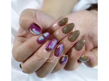 ネイルサロン R/スタイリングコース8030円　tomo