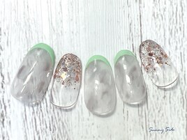 細フレンチデザインネイル