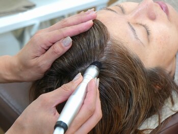 エミタス整骨院/高濃度炭酸水使用の頭皮洗浄♪