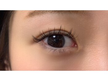 アリア POINT店(Alia)の写真/【フラットラッシュ・ボリュームラッシュ取扱店★】自然にボリュームを出して魅力的なお目元へ♪