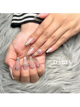 ダリア(Daria)/キラキラ感可愛いガラスフレンチ