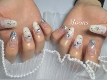 ムーンズ(Moon's)/