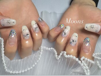 ムーンズ(Moon's)/