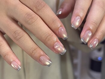 ウル(uru.)の写真/シンプルネイルで大人女性の指先を美しく演出。ライフスタイルに合わせたネイルデザインをご提案します。