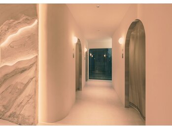 トランジットケイ 八戸根城店(TRANSIT K)/全席個室。贅沢プライベート空間