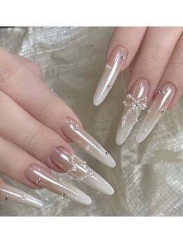 ミハナネイル 関内店(MIHANA NAIL)の写真/【長さだしはMIHANA NAIL STUDIOで♪】長さだしが得意な当サロンは、仕上がりも美しさも妥協しません！