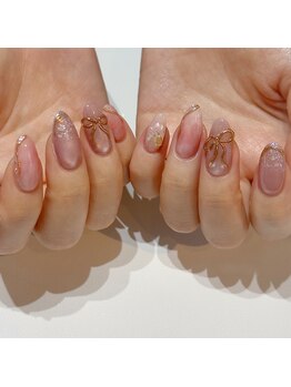 ネイリス(nailiss)の写真/ゆったり寛げる空間サロン◇爪のフォルムからこだわり、デザインもカラーも相談しながら決められる♪