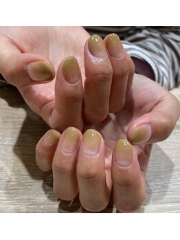 エーナイン イオンモール三川店/シアーベージュのグラデーション