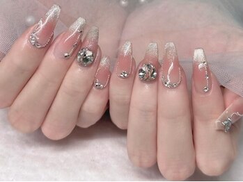Hanni Nail Salon 池袋~長さだし/持ち込み~【ハニネイル】【12/1~(予定)】の写真/【池袋駅4分】美フォルムにこだわった長さだし◎カラー・パーツも豊富★360度どこから見ても美しい指先に♪