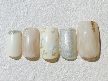 くすみフラワーネイル