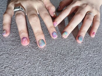 シー(Shhh...)/パステルレインボーマーブル