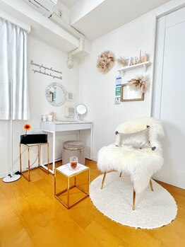 アンジェーム(angeame)/サロン内。白を基調に清潔感☆