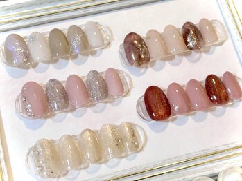 ボガスティーズネイル 鶴見店の写真/オフィスニュアンス×ラグジュアリー洗練アート★トレンド満載"今っぽ"艶マグ×上品アートで見惚れる指先に