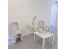 レジアント(Rediant)の雰囲気（お洒落な店内でご寛ぎください♪【まつパ/エクステ/ネイル】）