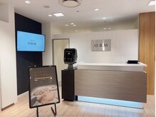 オービーエム 博多阪急店(O.B.M)の雰囲気(博多阪急8階・博多駅直結)