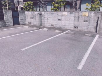 エムアンドコウ(M&Co.)/駐車場2台あります