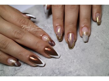 ネイルサロン R/スタイリングコース　8030円