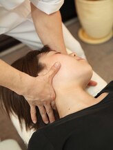 スマイルカイロプラクティック/頸椎を正しい位置へ