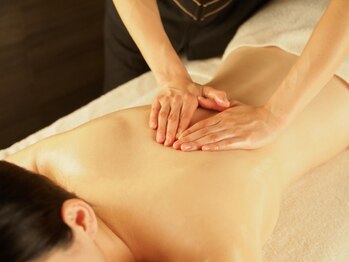 ユウ 尾張旭店(U)の写真/【全身アロママッサージ¥11000→¥9900】アロマの香りで癒されながら極上の癒しを◎至福の時間を提供します!