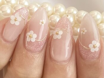 ネイルサロンティーモ(Nail Salon Tmo)の写真/リピーター続出★オフ無料今月限定デザイン7780円♪上品な華やかさで指先を彩りワンランク上の自分に挑戦♪