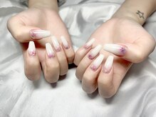 ヤシネイル(Yashi Nail)/シンプル持込　白グラデ　ラメ