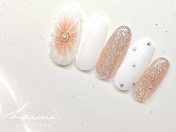 ラウミー(Laumi)/チークフラワー×フラッシュ