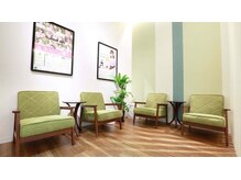 リラク ニトリモール相模原店(Re.Ra.Ku)/待合席からお寛ぎいただけます