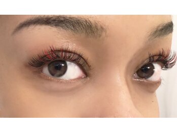 アヤネイルズ アンド アイラッシュ 綱島店(AYA NAILZ.&Eyelash)/ブラックにカラーを混ぜる。