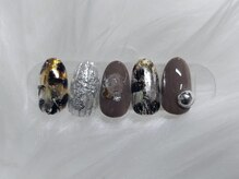 イング(+ Ing)/レオパードネイル