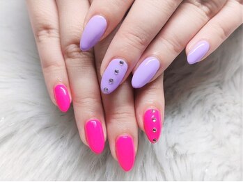 Snappy Nails＆Eyes 木更津店　【スナッピーネイルズ＆アイ　キサラズ】/ワンカラー2本ストーン