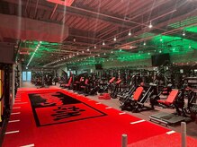 ウォリアーズジム(WARRIORS GYM)の雰囲気（【ジム】年中無休/トレーナー常駐！補助もお任せください♪）