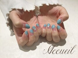 くすみブルー