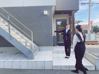 ポーラ ザ ビューティ 前橋川原店(POLA THE BEAUTY)/駐車場がお店の下に6台完備