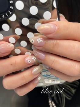 ブルーシエル(blueciel)の写真/【自爪を傷めずフィルインケア専門】カラー調合可◎お客様に合わせた施術やカラーのご提案で美しい指先に♪