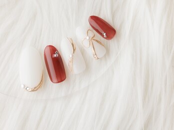 大人女子に人気ニュアンスネイル