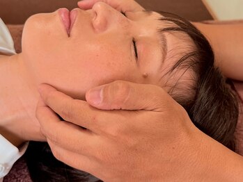 幸せのもり整体院/肩こり整体風景