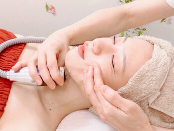 アンドグレイスプラス 恵比寿(&Grace+)の写真/中顔面短縮×輪郭形成で理想の小顔へ♪エラ・頬肉・たるみ・左右差など原因に徹底アプローチ!