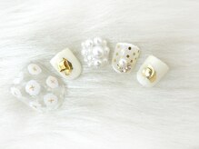 アンジェヴォーグ 名古屋本店(Angevogue)/雪の結晶ドット