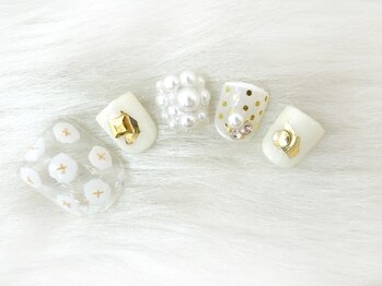 アンジェヴォーグ 名古屋本店(Angevogue)/雪の結晶ドット