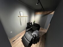 眉ラボ 町田店の雰囲気（個室で広々♪［町田駅/眉毛/眉毛サロン/アイブロウ/メンズ］）