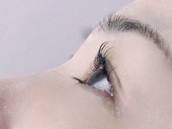 ファーストアイ 元町店(First eye)の写真/《最新まつげパーマ/マイラミネーション》まつげケアしながらパーマ施術♪元町中華街駅徒歩1分の好立地◎