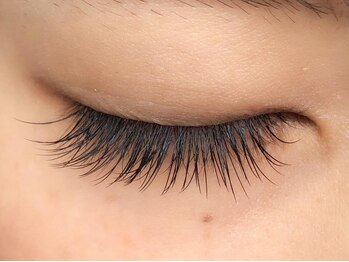 ヴァン カウンシル 津島店(VAN COUNCIL)の写真/いつまでも綺麗な目元をキープ◎丁寧な施術でモチも良い♪《パリジェンヌ/フラットラッシュ》魅せる目元へ