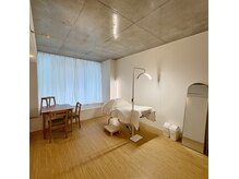 Eyesalon 希【のぞみ】【7/6 NEW OPEN（予定）】の雰囲気（木のぬくもりが感じられる落ち着いた店内）